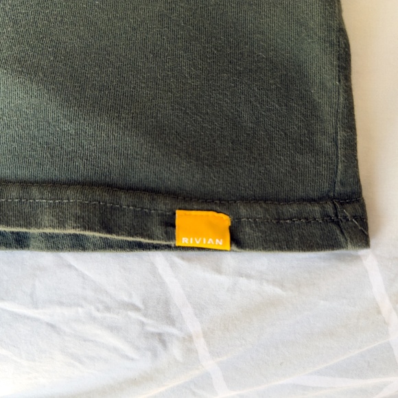 Rivian R1T EV Truck T-Shirt Green Size Large - Picture 4 of 4